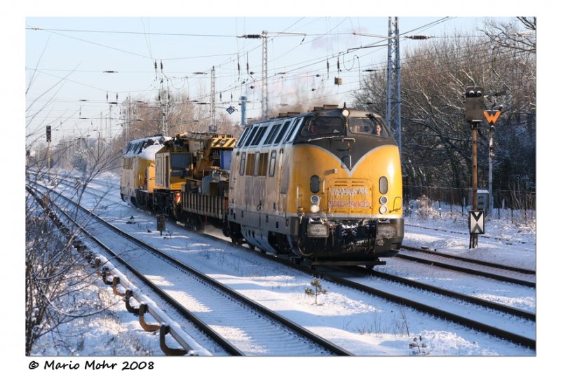 V200.1 von EBW passiert am 5.1.2009 den Bahnhof Hirschgarten 