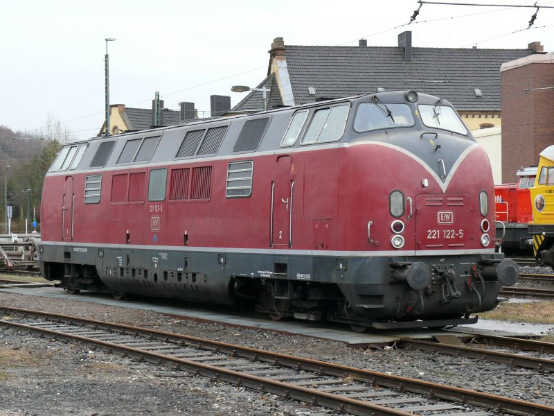 221 122-5 von EfW an diesem Wochenende abgestellt im Bhf