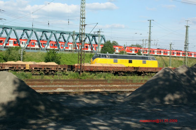 V 270.06, EX-DB 221 106-8, am 31.05.2009 Bf Wiesbaden-Ost vor