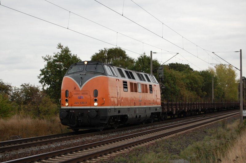 221135-7 BEG empty Kupferzug on 25.09.2009 at just before crossing