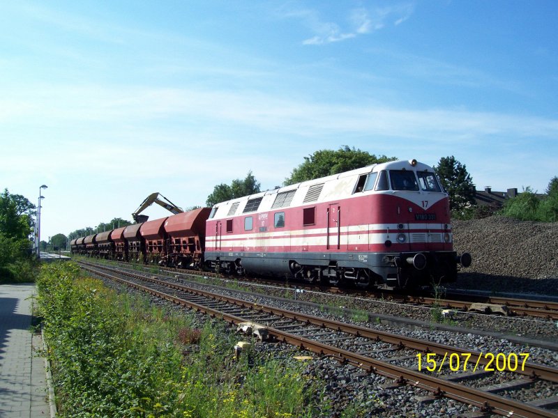 Schotterzug mit V180 im Bahnhof Steinfurt-Burgsteinfurt w�hrend der Sanierung der