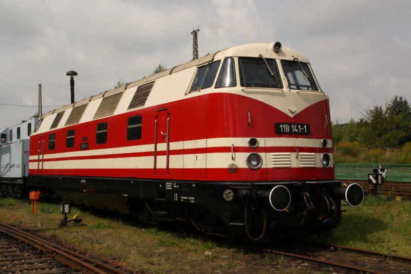 BR 118141-1 at 22:08:09 in SEM-Chemnitz-Hilbersdorf. (automatically translated, Powered by