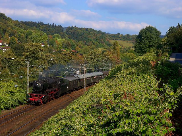 23 042 runs as a steam special train to Heidelberg.