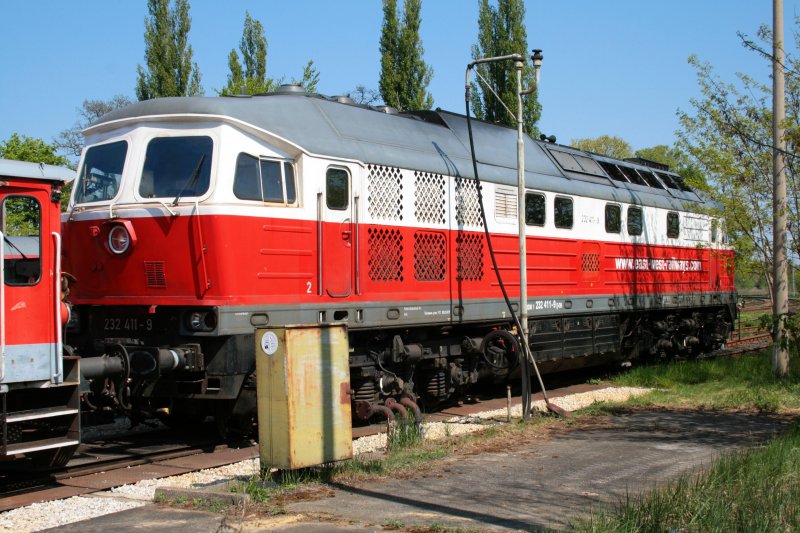 Hier die EWR 232 411 aus einer anderen Perspektive.Cottbus den