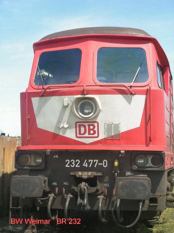 BR 232 mit L�tzchen, hier im ehem. Bw Weimar im