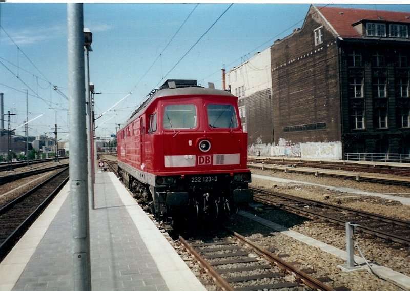 In May 2000, stood on a Lokwartegleis in Berlin's Ostbahnhof