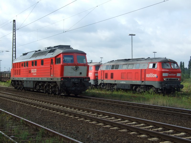 232 201 and 225 011 with 225 028 on 07.26.2009