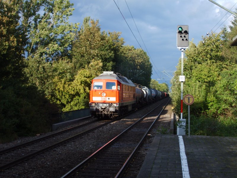 Ende M�rz 2007 fand ich 233 326-8 noch in L�beck