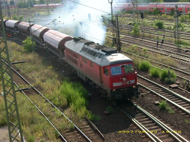 233 322 zog am 22.08.07 einen schweren Ganzzug aus dem