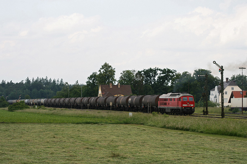 233 486 with 47 134 on 04-06-2009 in Tüßling. (automatically