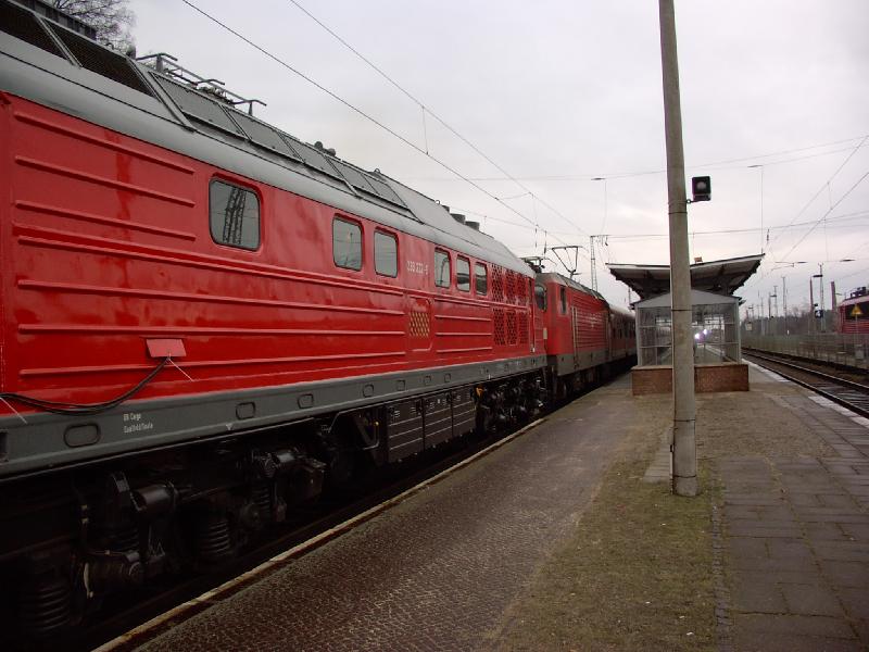 233 232 im Bhf. Calau zieht RE von Cottbus nach