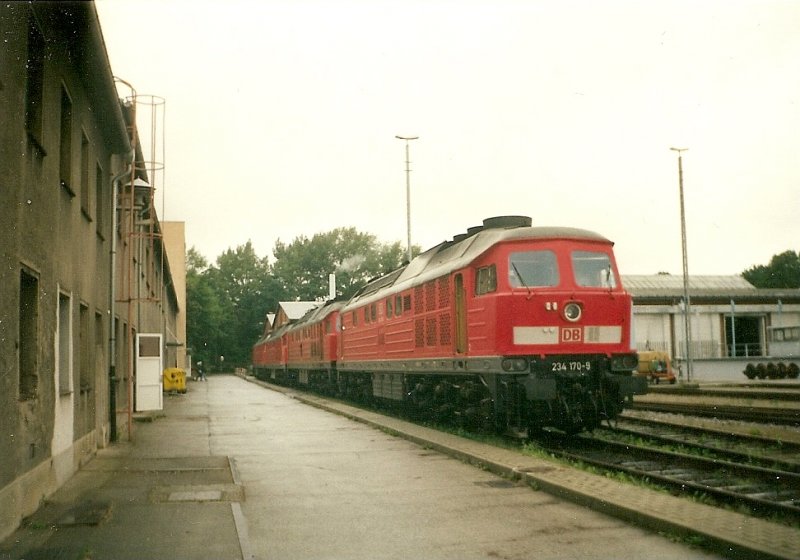 234 170 im September 2001 im damaligen Bh G�rlitz. 