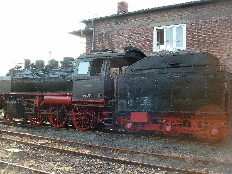 24 004 at the heating plant Hilbersdorf Fest 2003 (automatically