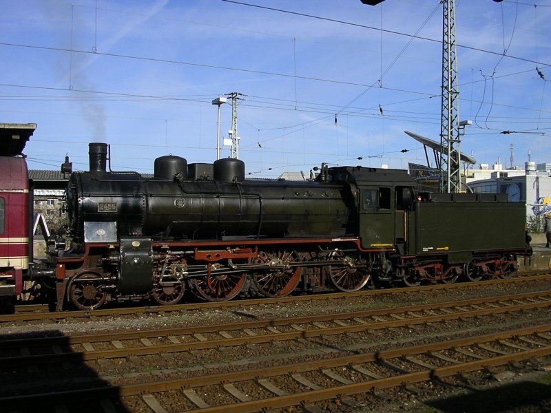 BR 24 (55) in Dortmund Hbf., Gleis 26.(10.02.2008) 