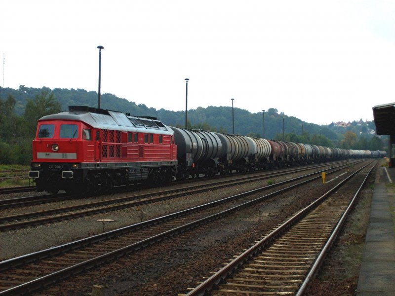 241008-2 stands ready on the morning of 25/09/2008 at very