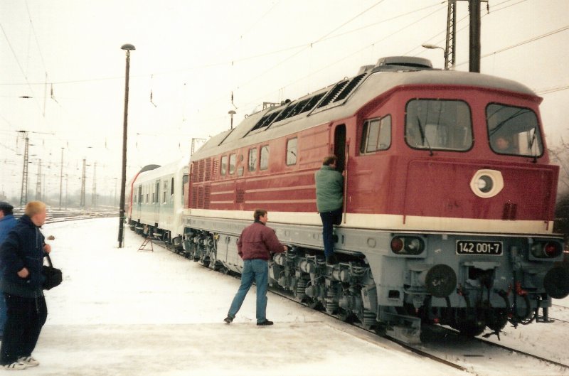 Anl�ssig zum Weihnachtsmarkt in Weimar veranstalteten die Eisenbahnfreunde in Weimar