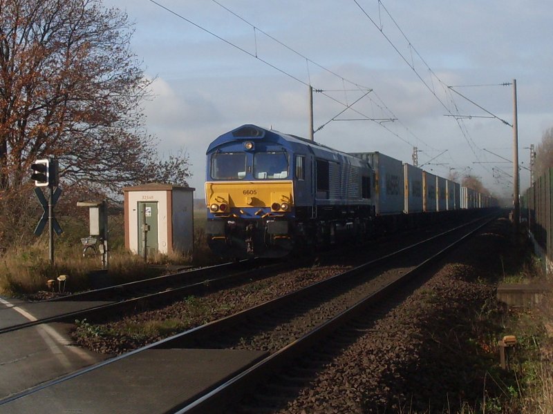 Locomotive 6605 with container train height Peine on 17/11/2008 (automatically