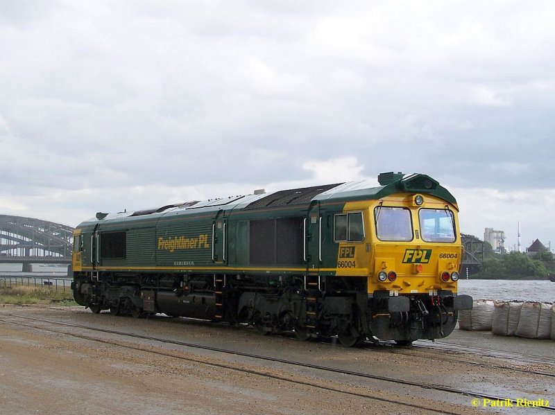 FPL 66004 abgestellt am Baustoffterminal an den Norderelbbr�cken in Hamburg