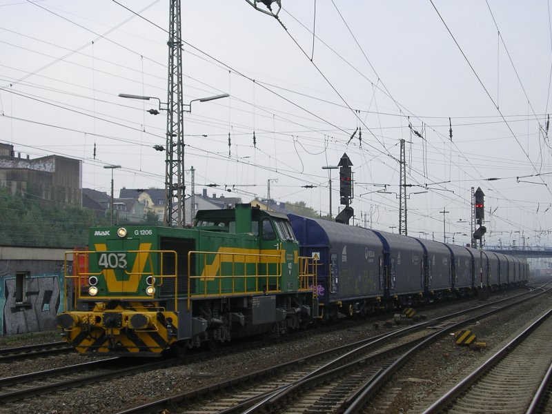 DE 403, MaK G1206 (29/09/2008) with wagons of Veolia in