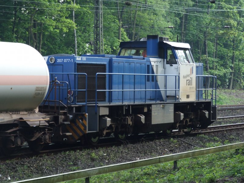 duisport rail 207 077 am 24.4.09 in Duisburg-Neudorf 