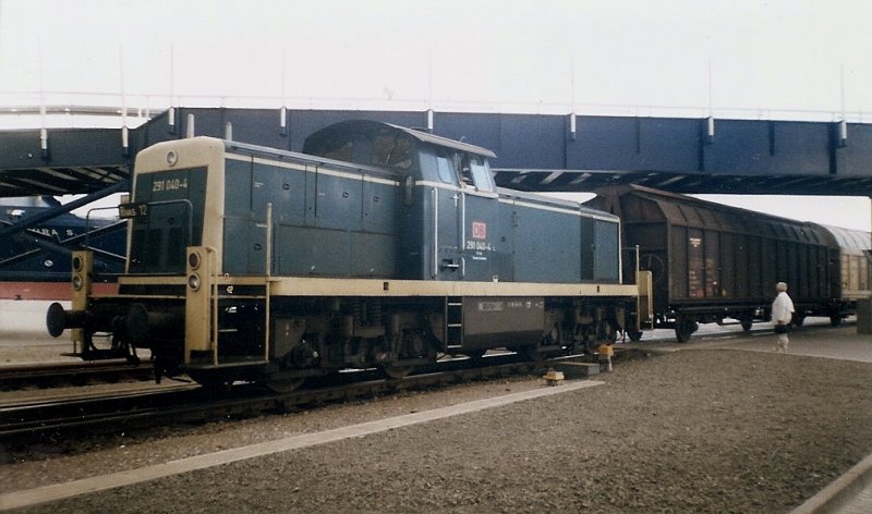 291 040 vom Bh Rostock Seehafen bei Rangierarbeiten im Juli