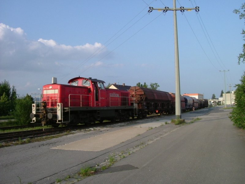 Am 04.06.2007 holt 294 716 einige Wagen im PA AKW-Hirschau