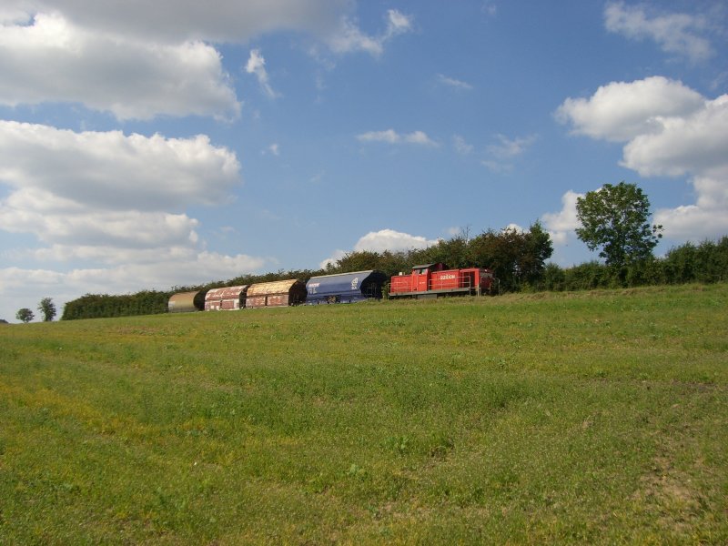 294 745 with a short delivery between Hirschau and Amberg.