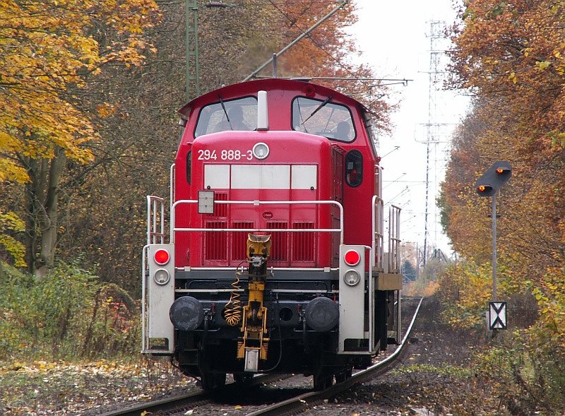 This 294 has just passed the junction Graf Busch. The