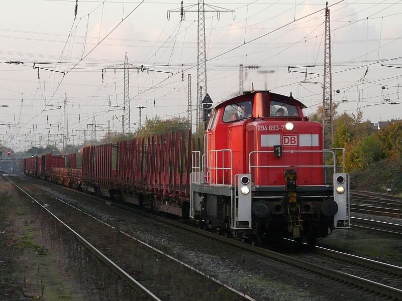 Diese BR 294 zuckelte durch Lintorf. Das Bild stammt vom