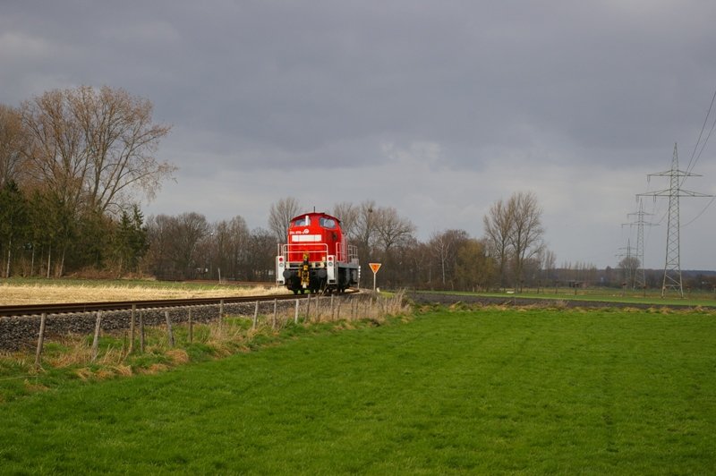 294 878-4 legt sich Solo mit 20 km/h in die