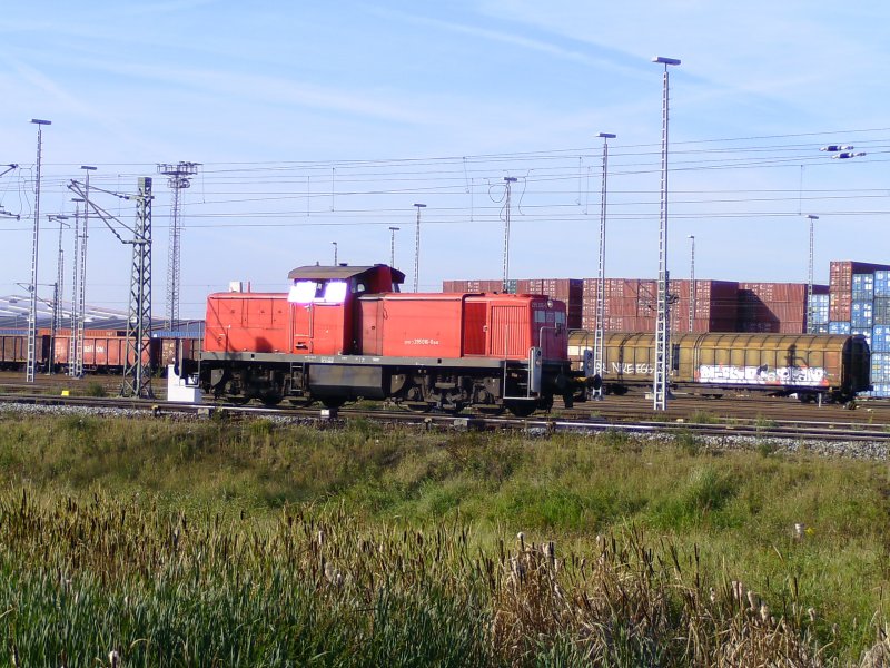 295 016-0 am 18.09.2009 auf dem Weg zum n�chsten Auftrag.