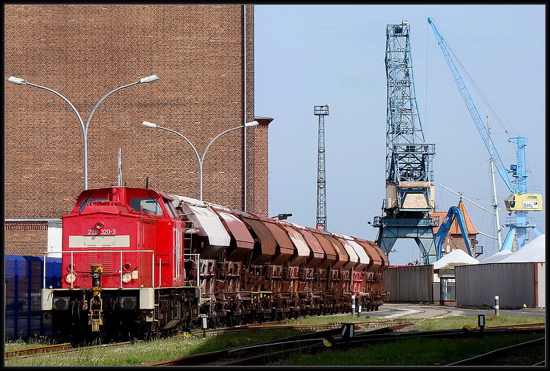 298320-3 in the northern port of Stralsund. on 26/06/2009 (automatically