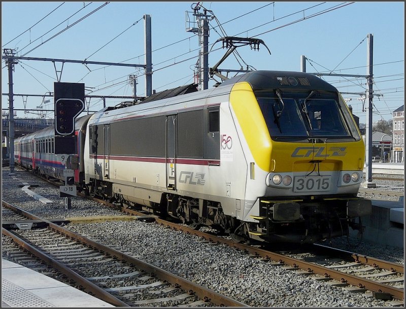 Driveway of 3015 with the IR-Liers Luxembourg in the train