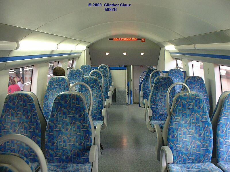 Inneneinrichtung im Obergescho� des Doppelstock-Triebzuges BR 3500 FERTAGUS. 