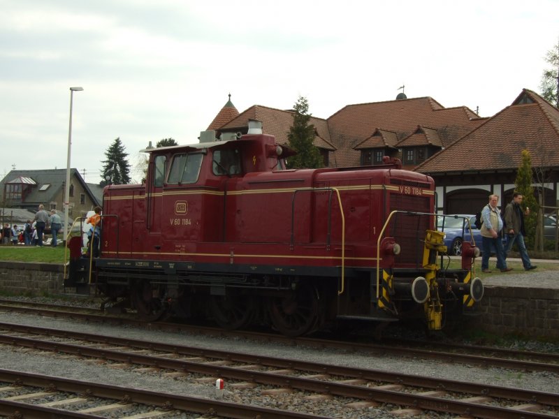 V60 1184 der Vulkan Eifel Bahn beim BAhnhofsfest in Ulmen/Eifel.26.4.08