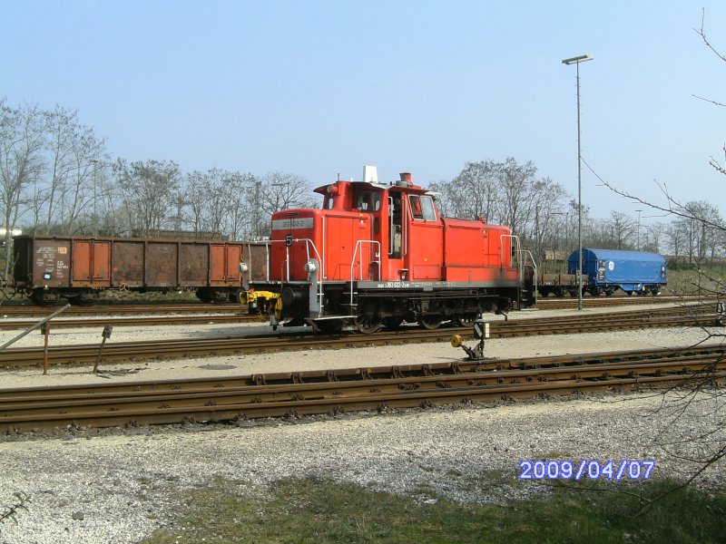 The mesh shunter 363 424 in 7th April 2009 in
