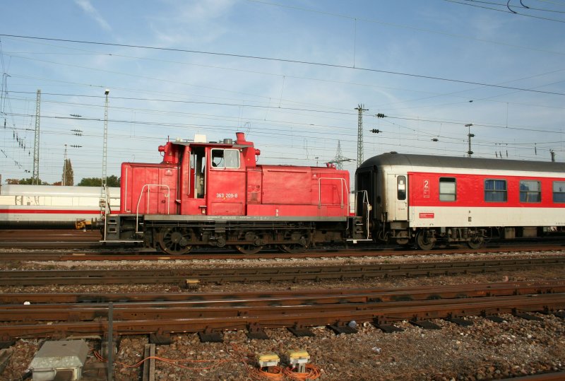 DB 363 209-8 am 12.10.2008 in Basel Bad. Bahnhof. 