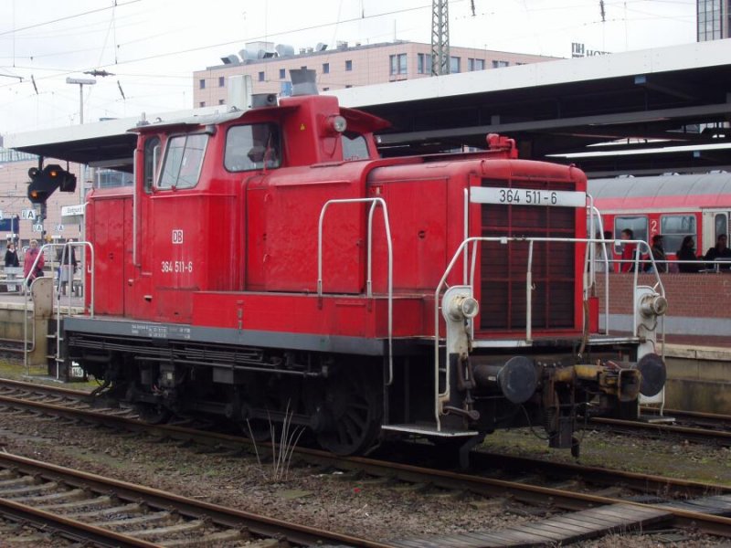 364 512 im Bahnhof Dortmund  
