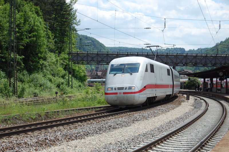 Trains run! 401513-7 05/27/2009 at the station of Geislingen /