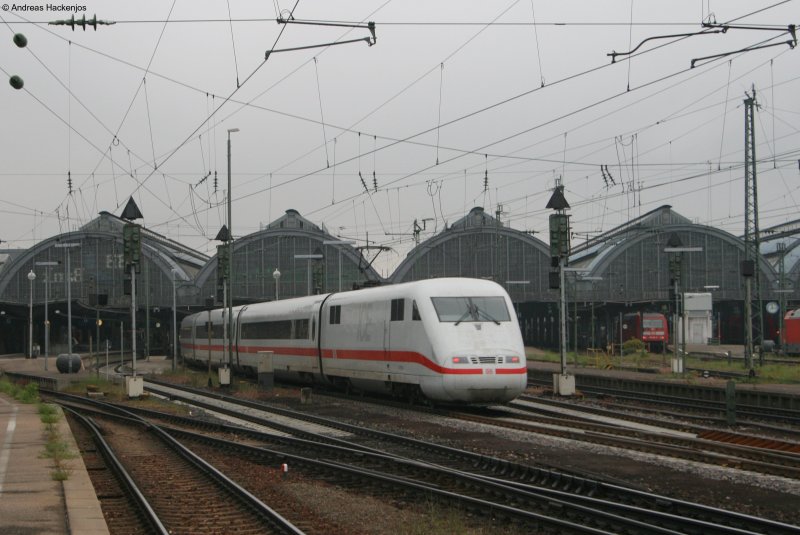 401 003-9 als ICE 976 bei der Einfahrt Karlsruhe Hbf