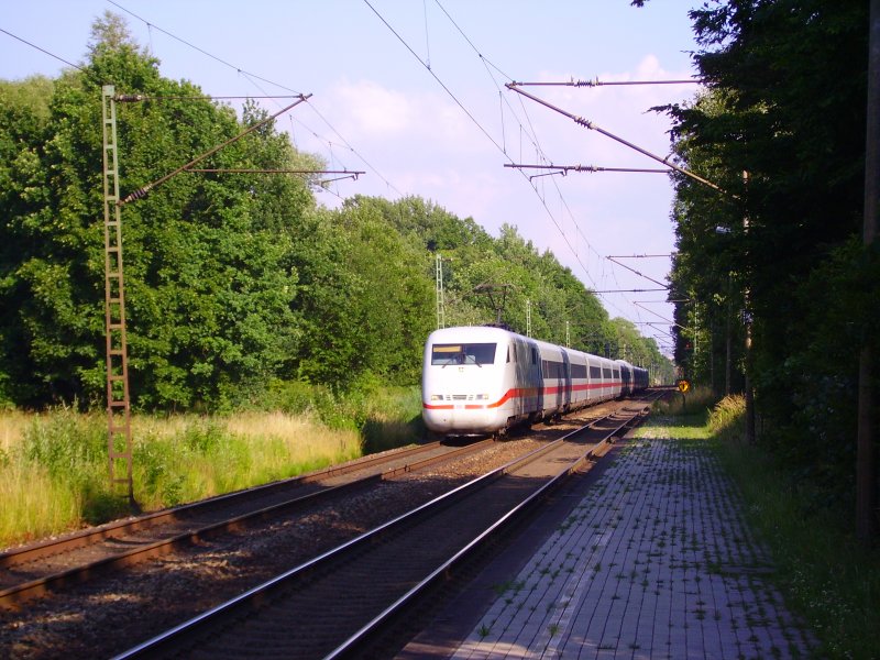 An ICE 1 on the way to Kiel for the