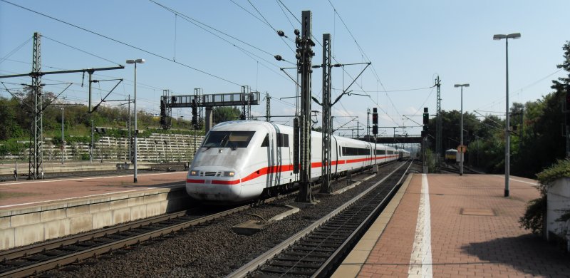 ICE BR 401 at the entrance of KS-Wilhelmshöhe (automatically translated,