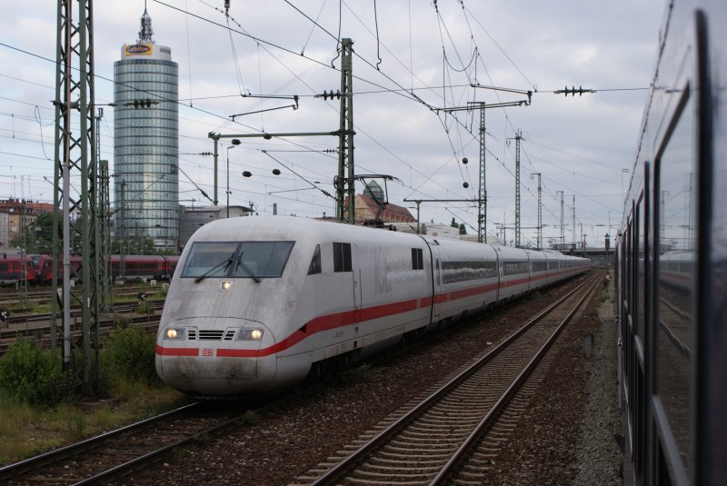 ICE 1 in the run-up to Munich central station on