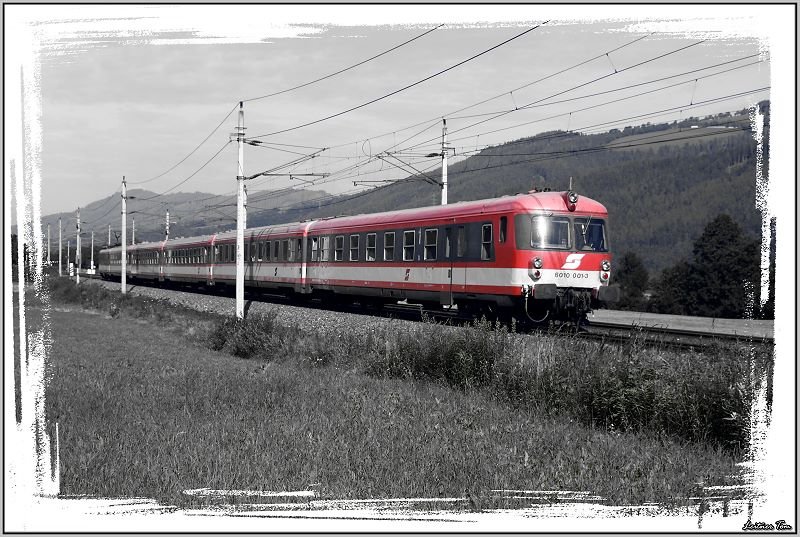 E-Triebwagen 4010 mit Steuerwagen 6010 001 voran f�hrt mit IC