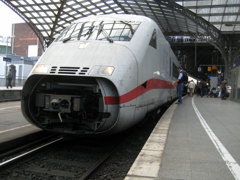 Tz 222 Eberswalde steht am 25. August 2008 als ICE