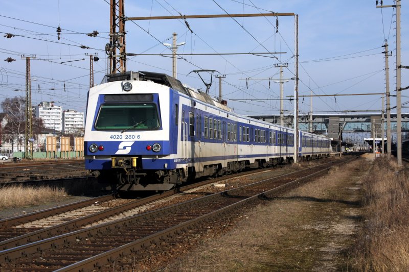Nur selten sind die Triebwagen der BR 4020 in Wels
