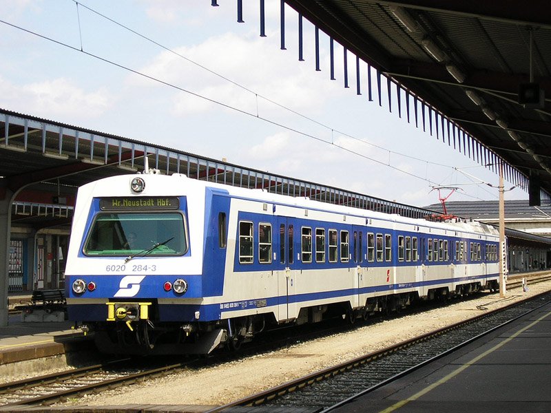 As S-6020 284-3? to Wiener Neustadt, Vienna-South railway station, 17.08.2008.