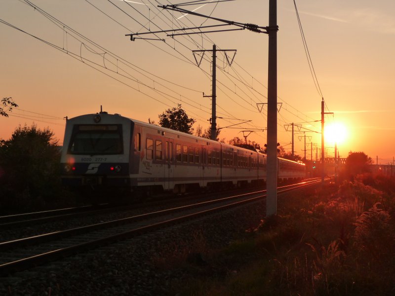 Eine Doppelgarnitur, unteranderem mit dem Triebkopf 4020 218-6 und dem
