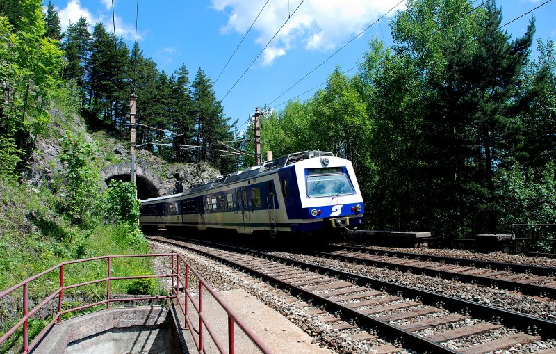 Am 13.Juni 2009 bildete der 4020 306 den 10-15 Minuten