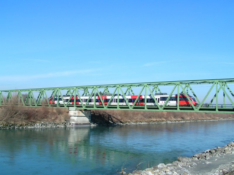 4024 031-9 is as R5765 on the bridge over the
